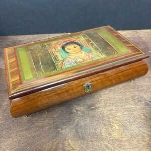 Reuge Wooden Musical Jewelry Box